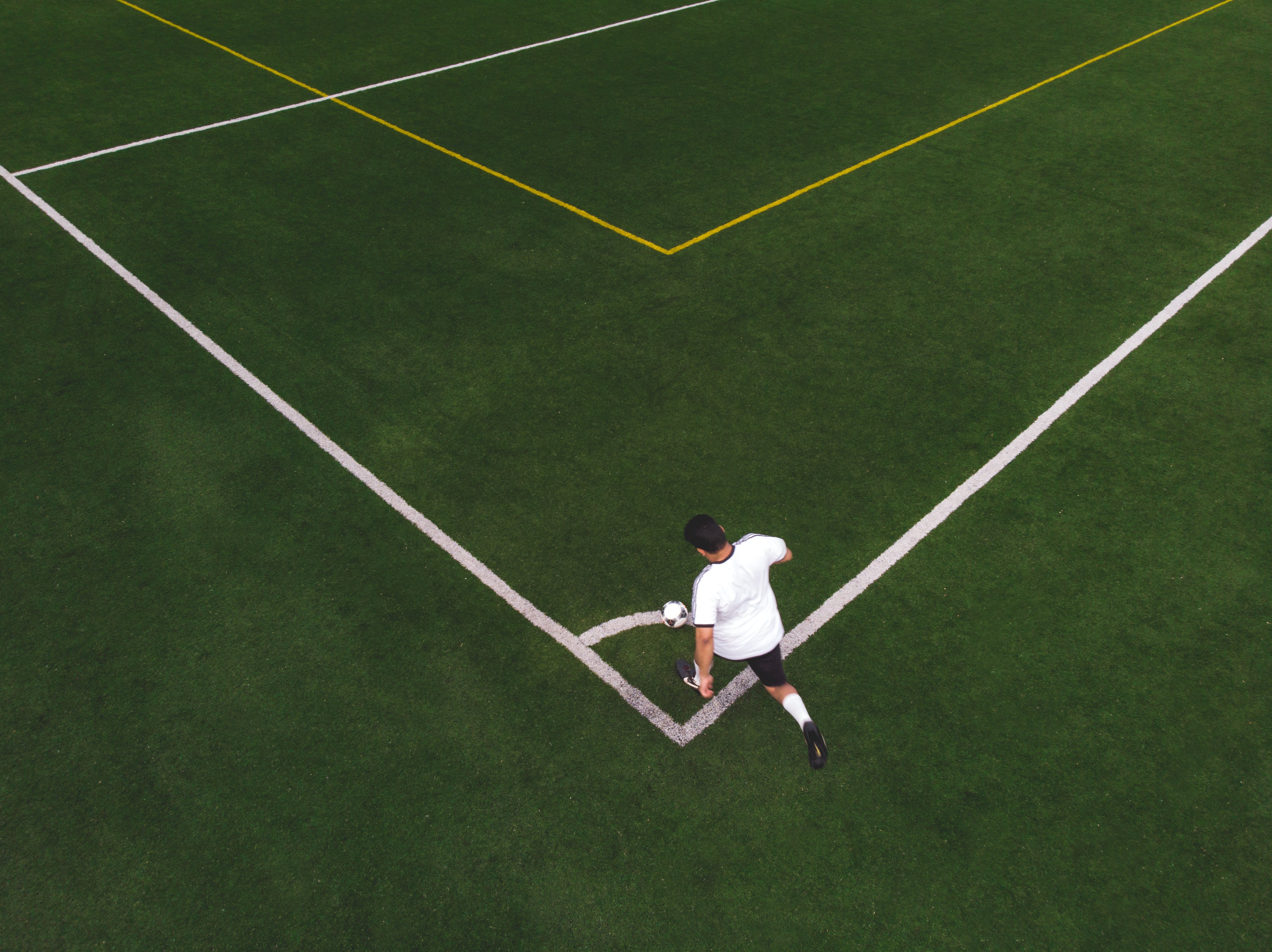 files/striker-about-to-kick-a-corner.jpg